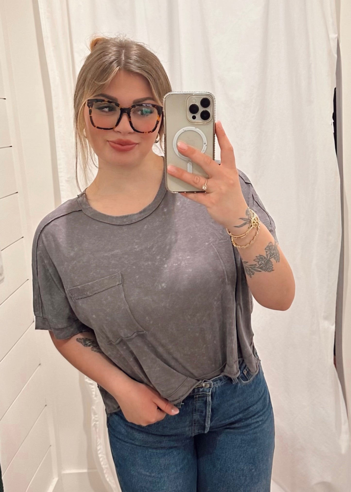 Grey oversized cropped tee