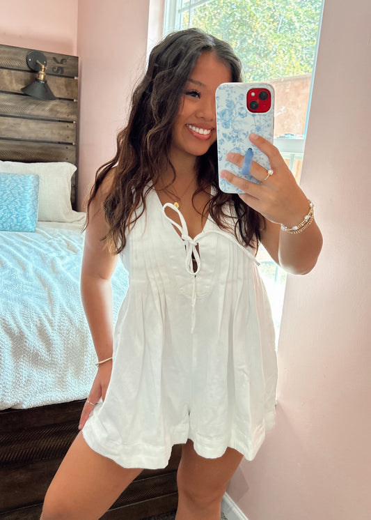 Darlene’s denim jumper - white