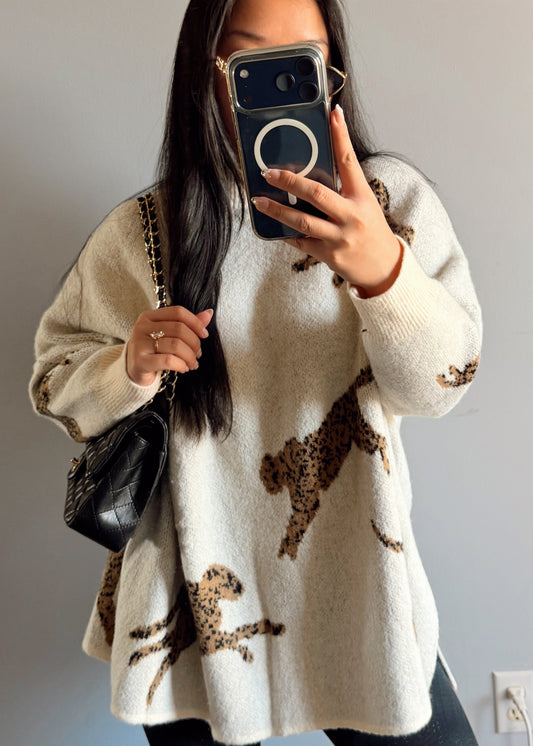 Oversized leopard Mockneck